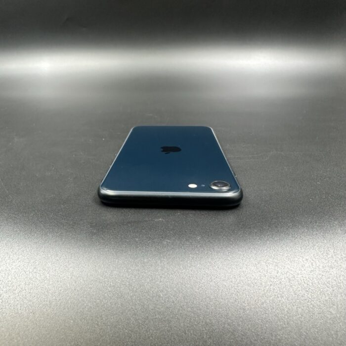 iPhone SE (3rd Generation) 64GB Midnight - Image 5