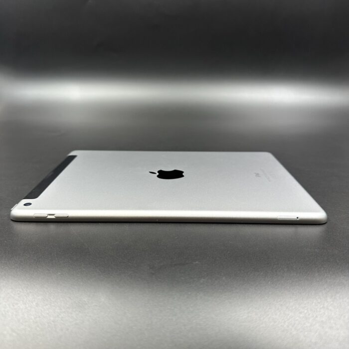 iPad 6th Gen 32GB Wifi + Cellular Space Grey - Image 2