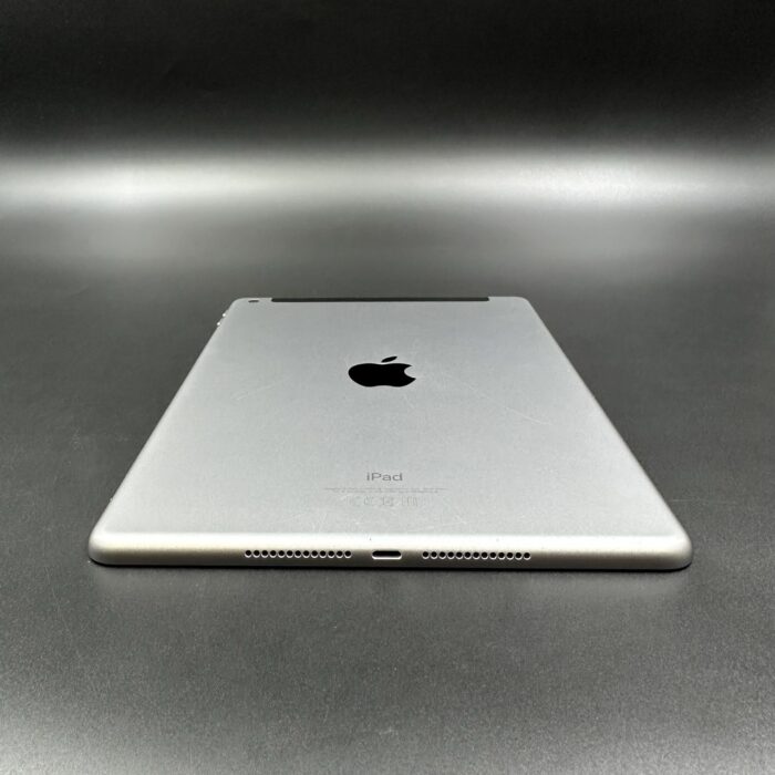 iPad 6th Gen 32GB Wifi + Cellular Space Grey - Image 3