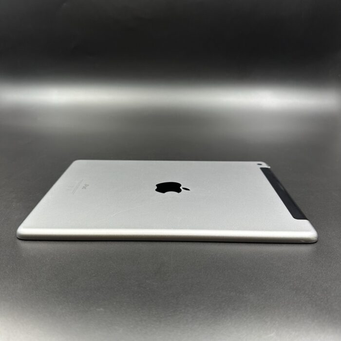 iPad 6th Gen 32GB Wifi + Cellular Space Grey - Image 4