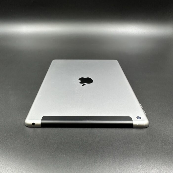 iPad 6th Gen 32GB Wifi + Cellular Space Grey - Image 5