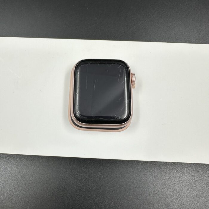 Apple watch Series 6 40MM Rose Gold - Image 7