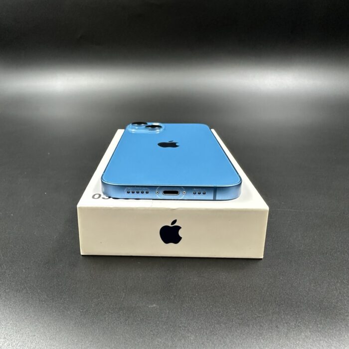 iPhone 13 256GB Blue - Image 4