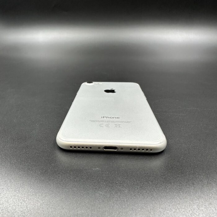 iPhone 7 128GB Silver - Image 3