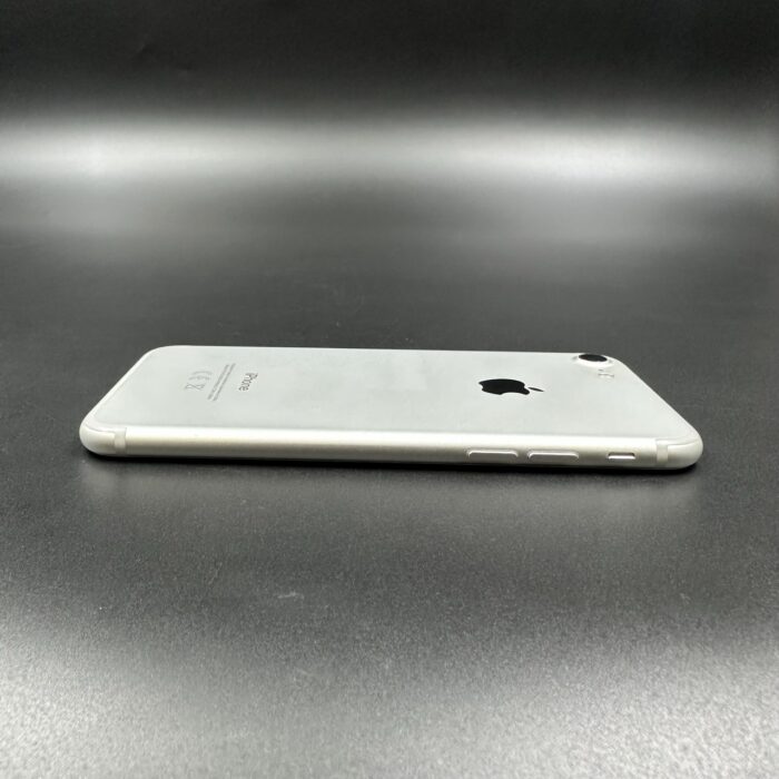 iPhone 7 128GB Silver - Image 4