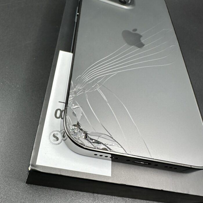 iPhone 13 Pro 256GB Graphite (Cracked Back) - Image 7