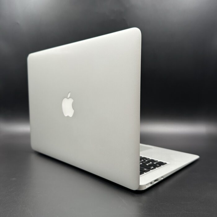 Macbook Air 13" 2017 1.8Ghz | 128GB SSD | 8GB Ram | Core i5 - Image 2