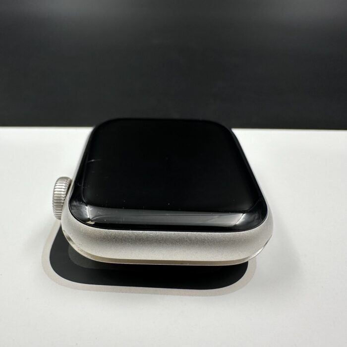Apple Watch SE (Gen 2) 40MM GPS Starlight - Image 5