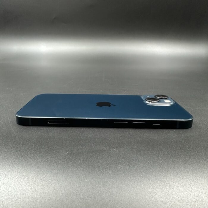 iPhone 13 128GB Midnight - Image 4