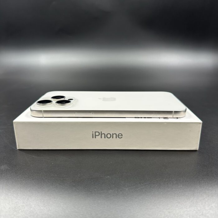 iPhone 15 Pro Max 256GB White Titanium - Image 3