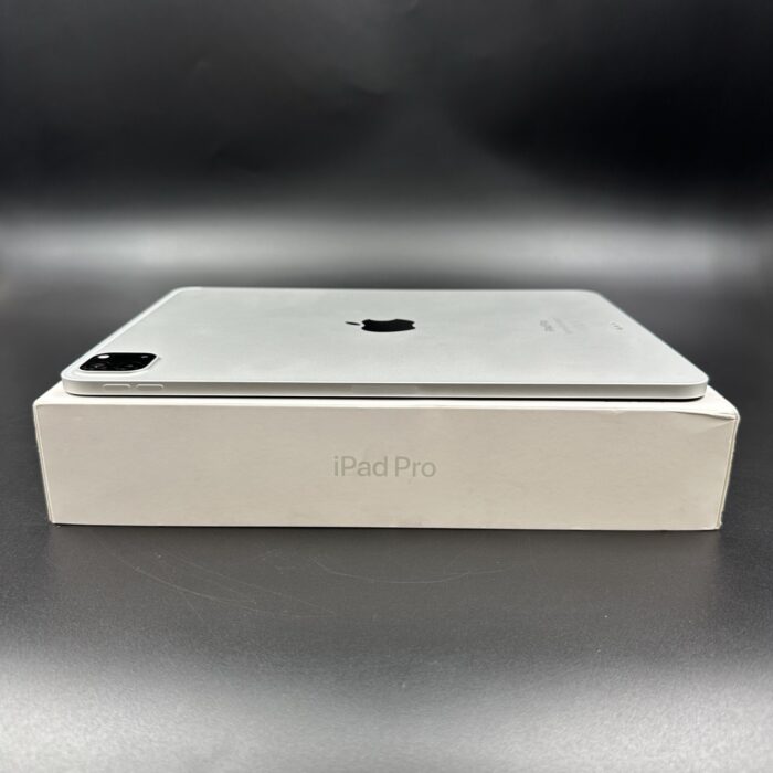 iPad Pro 11-inch M2 256GB (4th Generation) Wifi Silver - Image 3