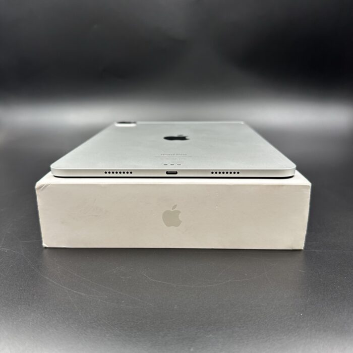 iPad Pro 11-inch M2 256GB (4th Generation) Wifi Silver - Image 4