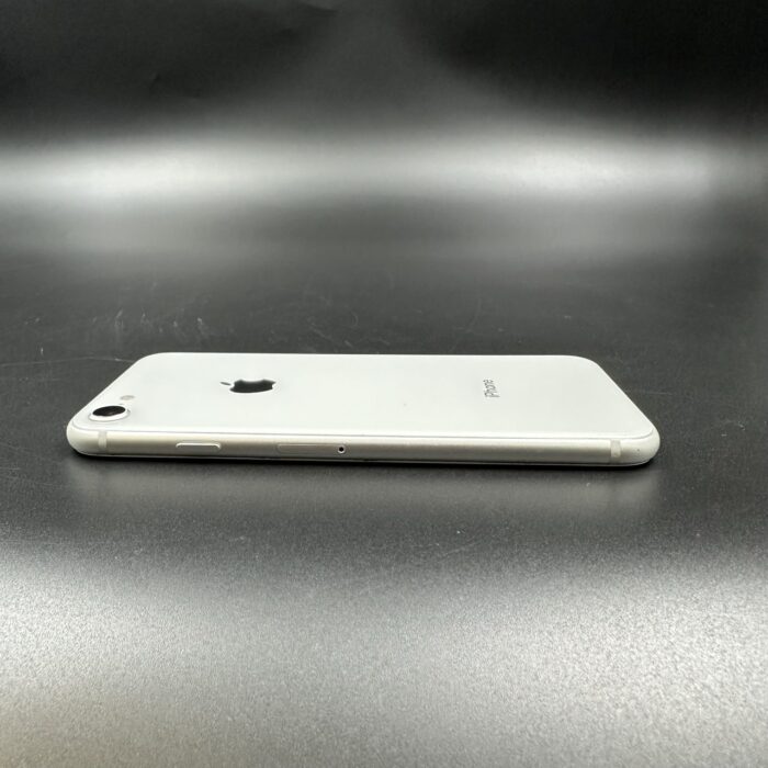 iPhone 8 64GB Silver - Image 2