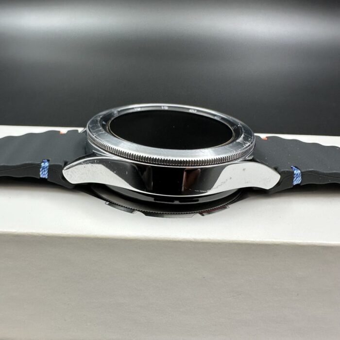 Samsung Galaxy Watch 4 Classic Silver - Image 3