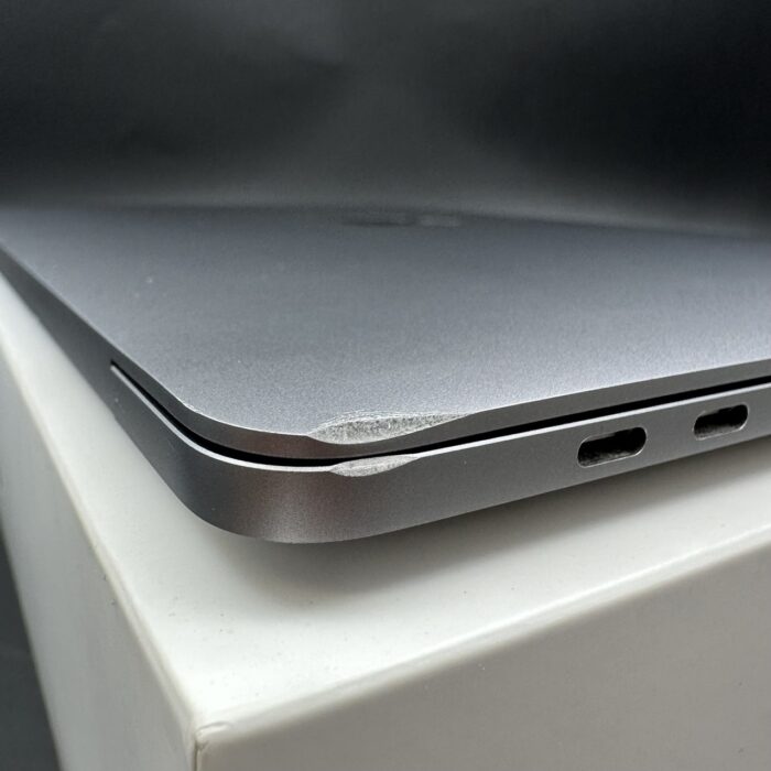 Macbook Pro 13" M2 256GB Space Grey - Image 5