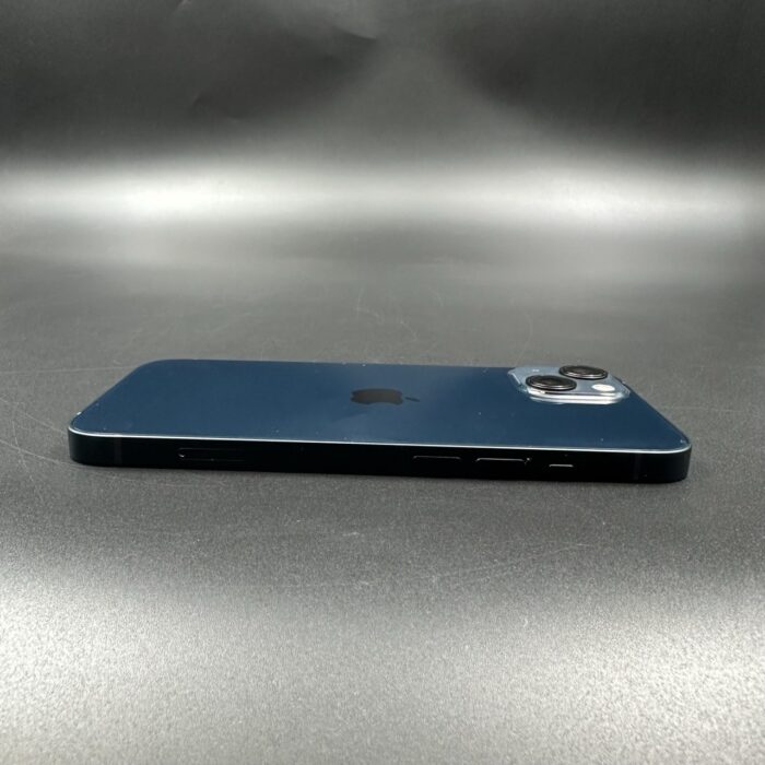iPhone 13 128GB Midnight - Image 4