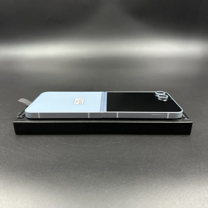Samsung Galaxy Z Flip 6 256GB Blue - Image 5