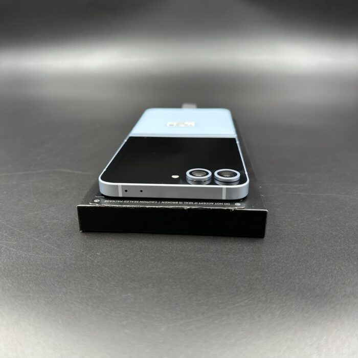 Samsung Galaxy Z Flip 6 256GB Blue - Image 6
