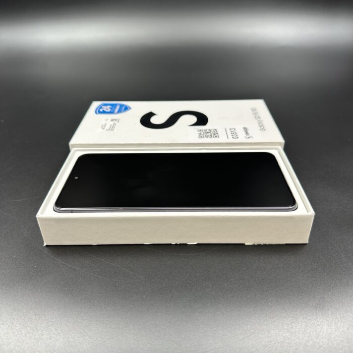 Samsung Galaxy S21 FE 128GB Graphite - Image 2