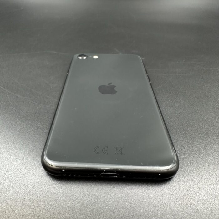 iPhone SE (2nd Generation) 64GB Black (Cracked Screen) - Image 2