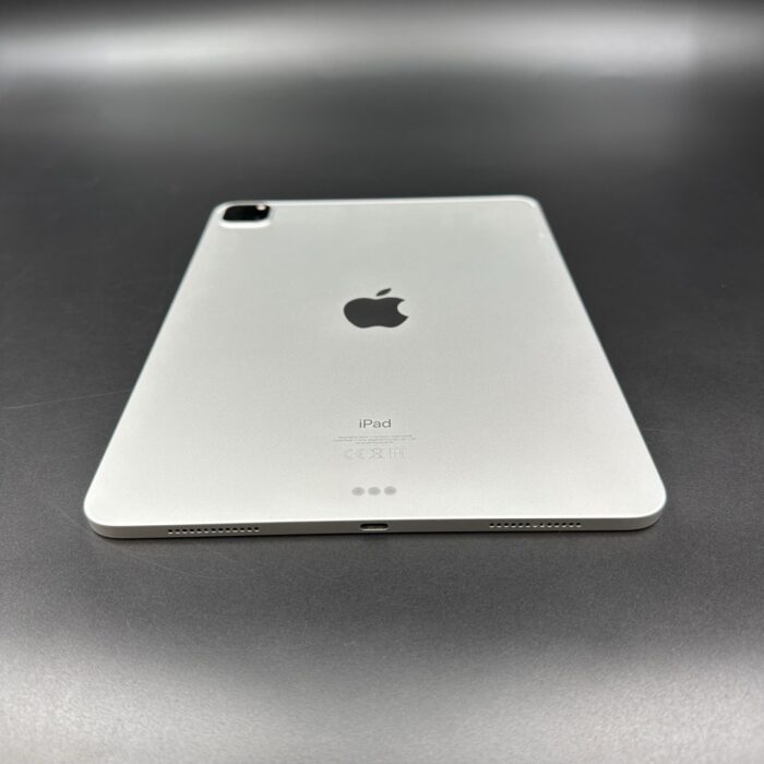 iPad Pro 11-inch 128GB (2nd Generation) Wifi Silver - Image 3
