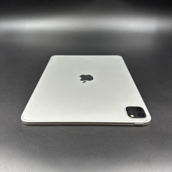 iPad Pro 11-inch 128GB (2nd Generation) Wifi Silver - Image 5