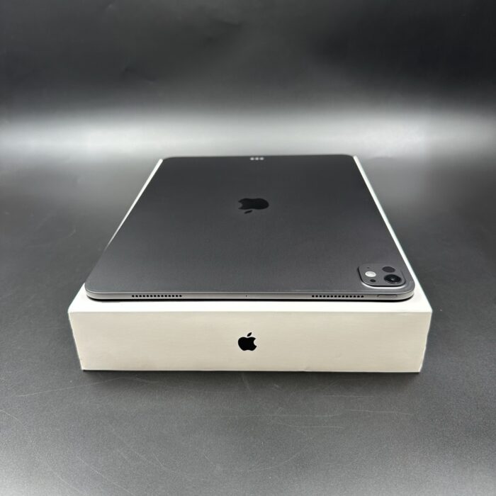iPad Pro 13-Inch (M4) 256GB WIFI Space Black - Image 6