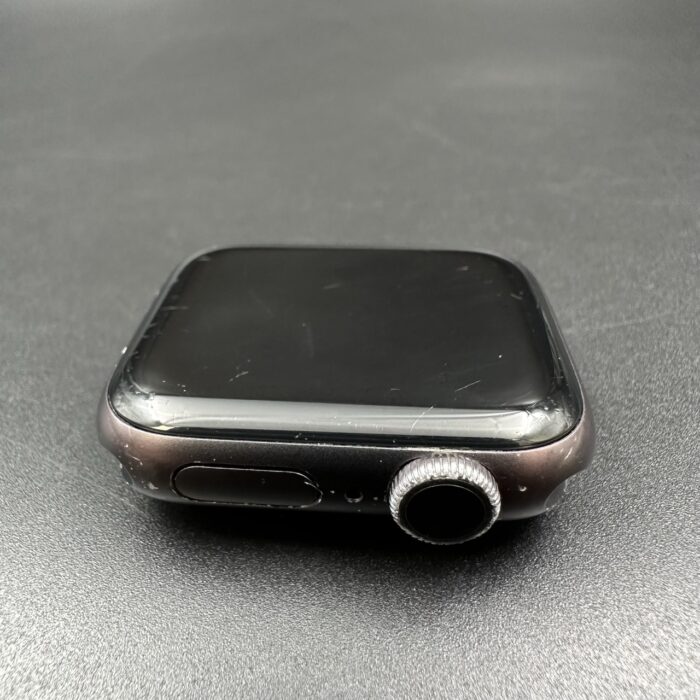 Apple Watch Series 6 40MM Space Grey - Image 4