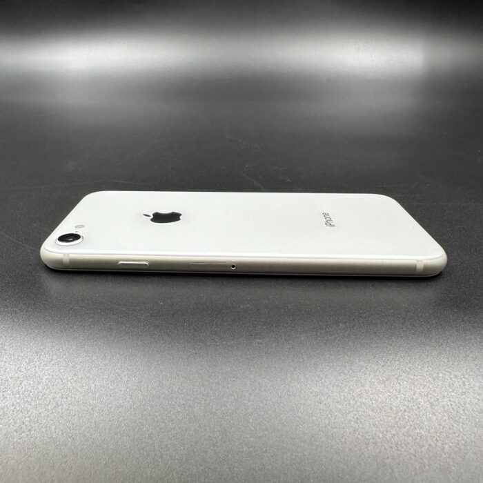 iPhone 8 64GB Silver - Image 2
