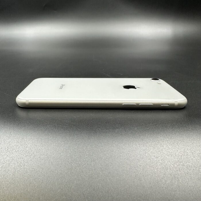 iPhone 8 64GB Silver - Image 4