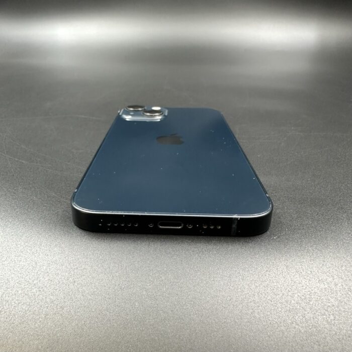 iPhone 13 128GB Midnight (Cracked Screen) - Image 3
