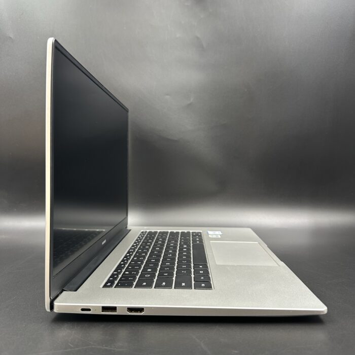 Huawei MateBook D15 | 256GB SSD | 8GB | Intel Core i3-10110U CPU 2.59 Ghz | Silver - Image 3