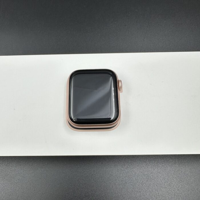 Apple watch Series 6 40MM Rose Gold - Image 7