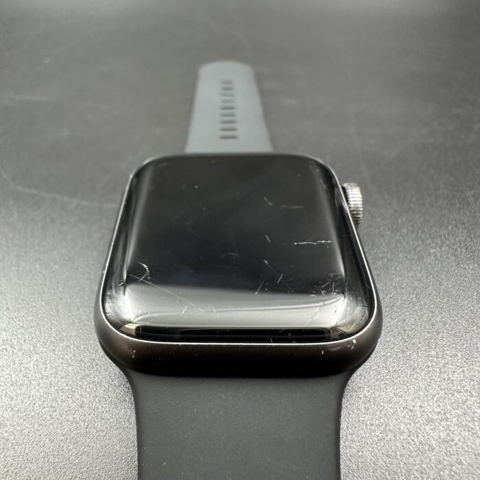 Apple Watch Series 4 40MM Space Grey - Image 5