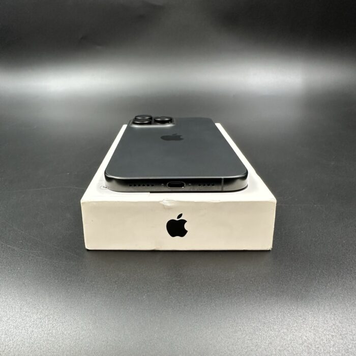 iPhone 16 Pro Max 256GB Black Titanium - Image 4