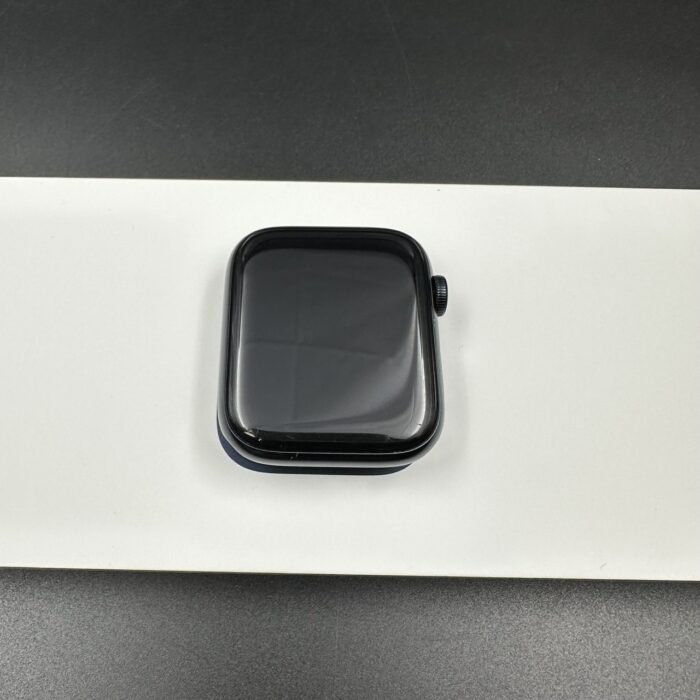 Apple Watch SE (2nd Gen) 44MM Midnight - Image 6