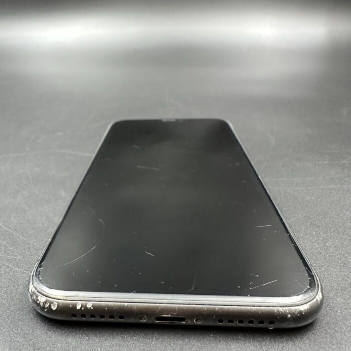 iPhone 11 64GB Black (Cracked Back) - Image 7