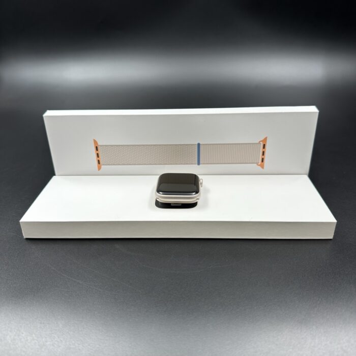 Apple Watch SE (Gen 2) 44MM GPS + Cellular Starlight - Image 2