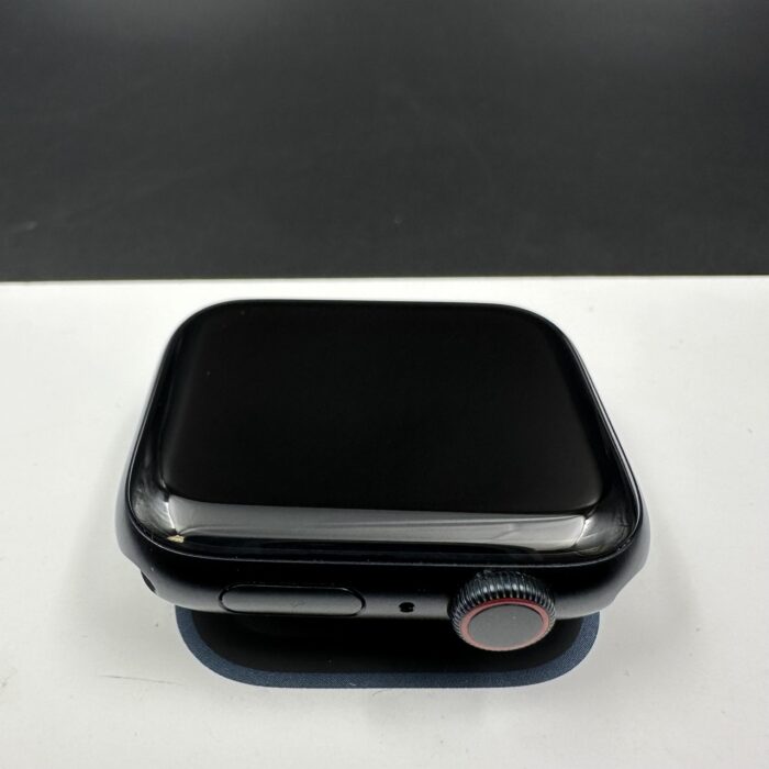 Apple Watch SE (Gen 2) 44MM GPS + Cellular Midnight - Image 4