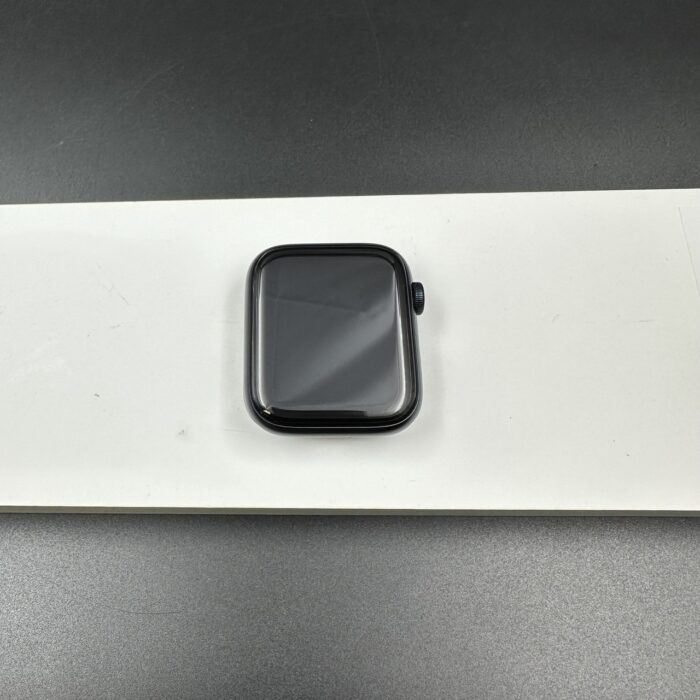 Apple Watch SE (Gen 2) 44MM GPS + Cellular Midnight - Image 7