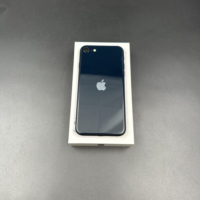 iPhone SE (3rd Generation) 128GB Midnight - Image 7