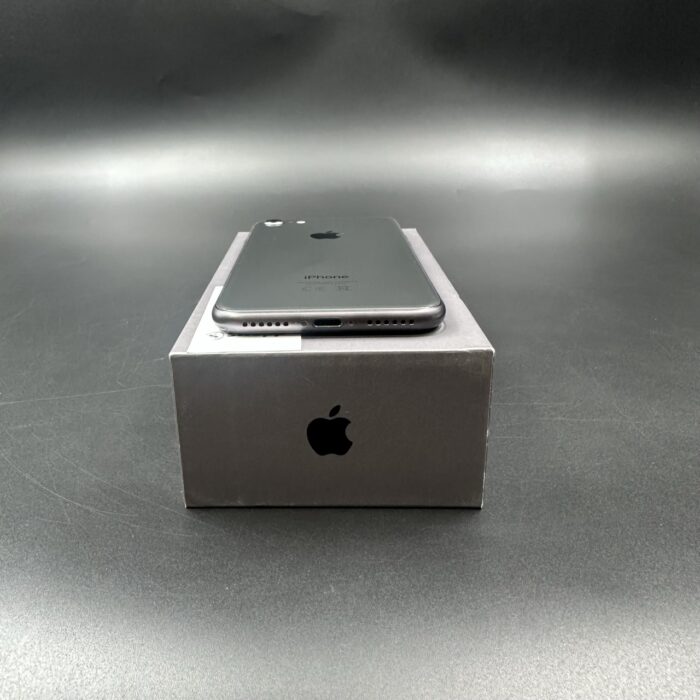 iPhone 8 64GB Space Grey - Image 4