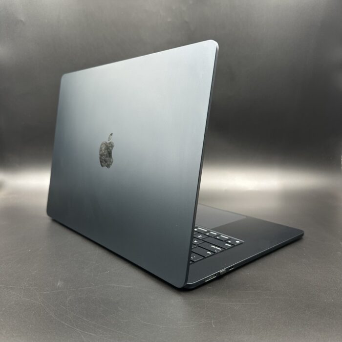 Macbook Air M2 15-inch 256GB Midnight - Image 2