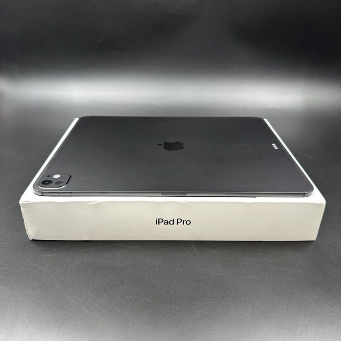 iPad Pro 13-Inch (M4) 256GB WIFI + Cellular Space Black - Image 3