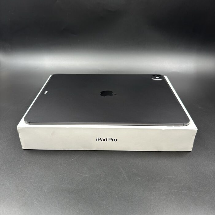 iPad Pro 13-Inch (M4) 256GB WIFI + Cellular Space Black - Image 5