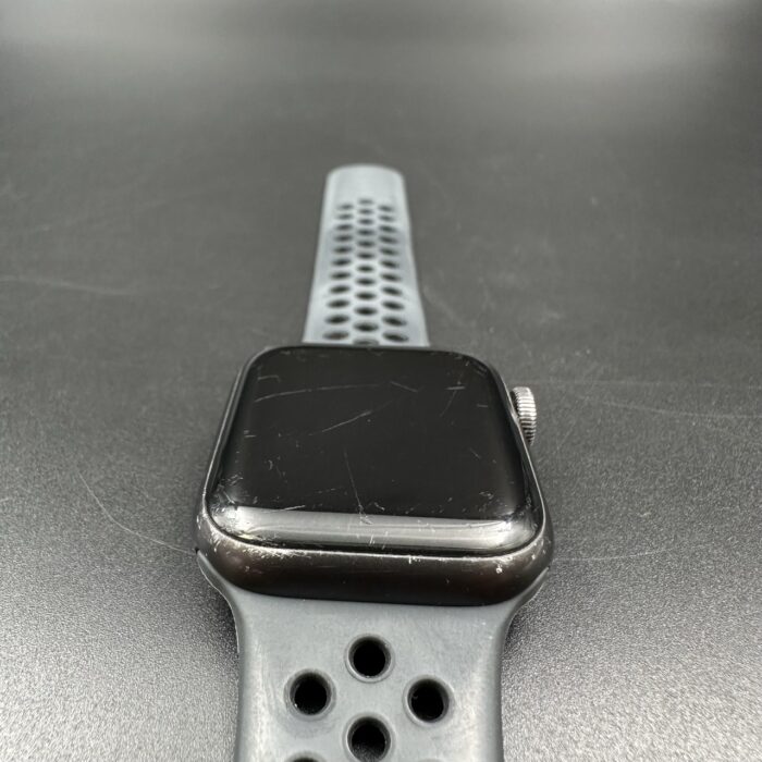 Apple Watch Series 6 40MM Space Grey - Image 5