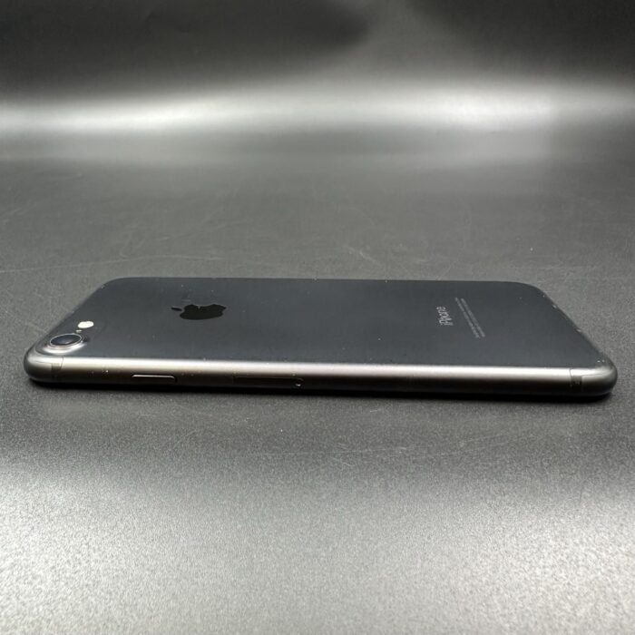 iPhone 7 128GB Black - Image 2