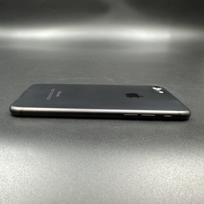 iPhone 7 128GB Black - Image 4