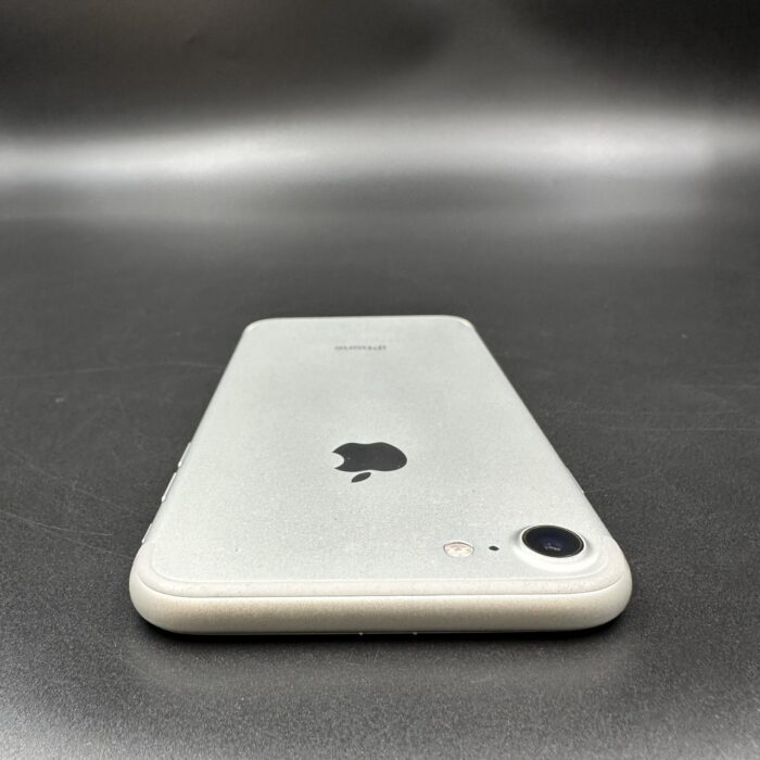 iPhone 7 128GB Silver - Image 5