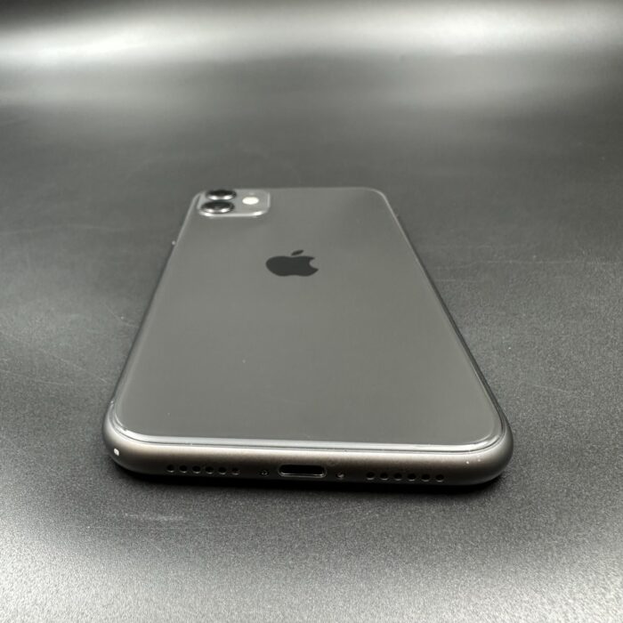 iPhone 11 256GB Black - Image 4